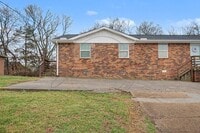 Building Photo - Two Bedroom Ranch in North Nashville - 1/2 Off First Months Rent!