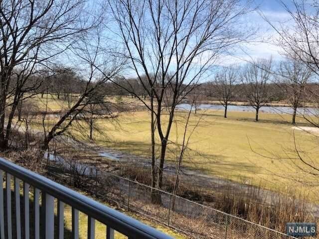 Building Photo - 2107 Windsor Park Ct