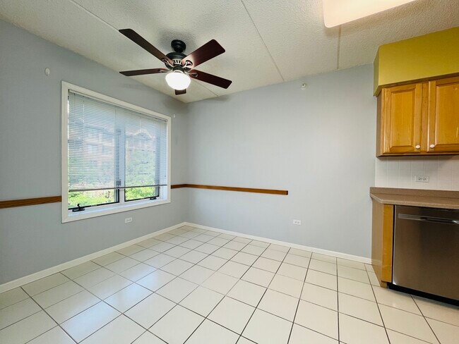 Building Photo - 11 S Wille St