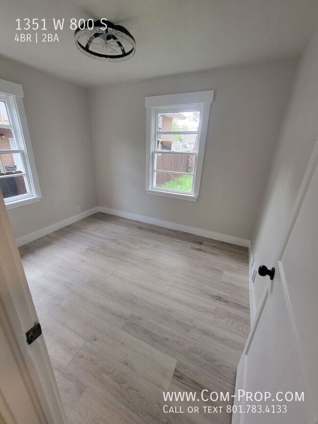 Building Photo - 1351 W 800 S