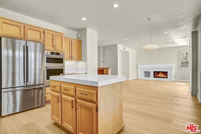 Building Photo - 2605 Country Ln