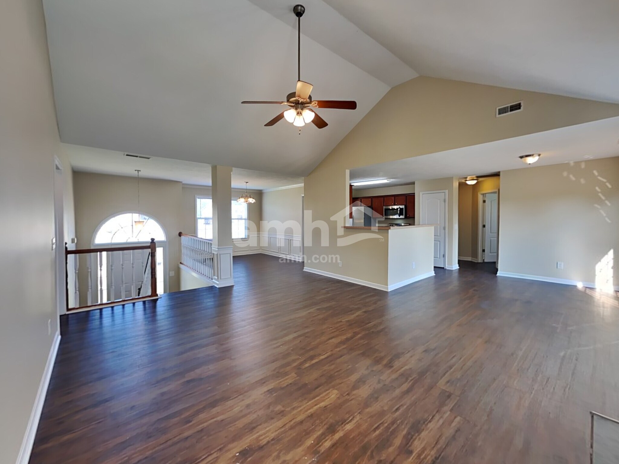 Building Photo - 733 Clear Cir