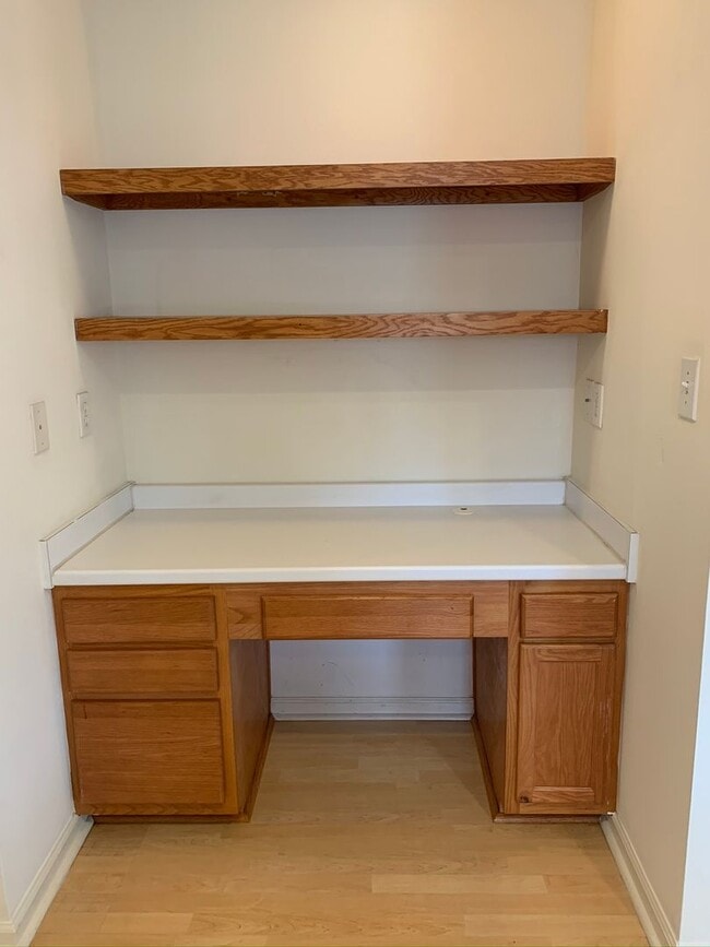 Building Photo - 132 Springwood Ln