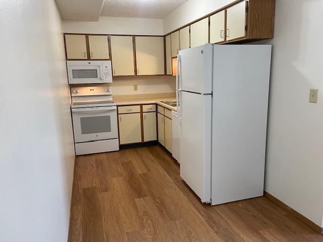 Building Photo - 1447 Aber Ave