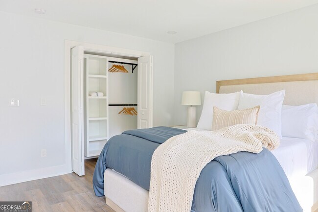 Building Photo - 2184 Skye Isles Pass SE