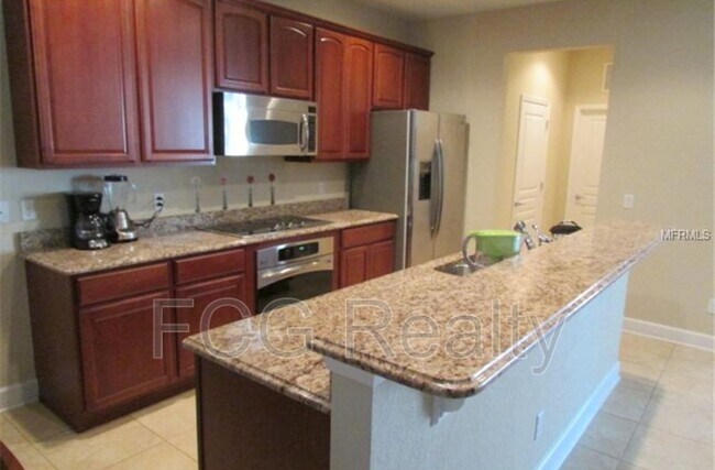 Building Photo - 1404 Milledge Ln
