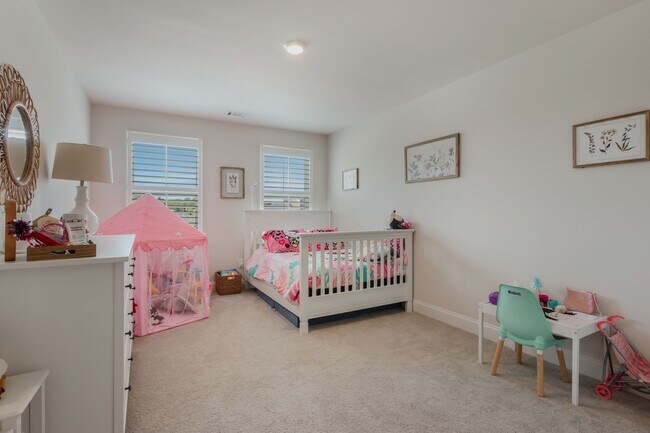 Building Photo - 3041 Shandor St