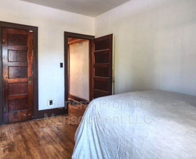 Building Photo - Charming 4 Bedroom, 1 Bathroom Home For Rent