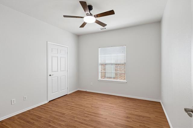 Building Photo - 468 Castleridge Dr
