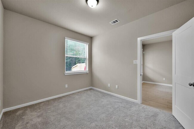 Building Photo - 543 Longleaf Pine Dr