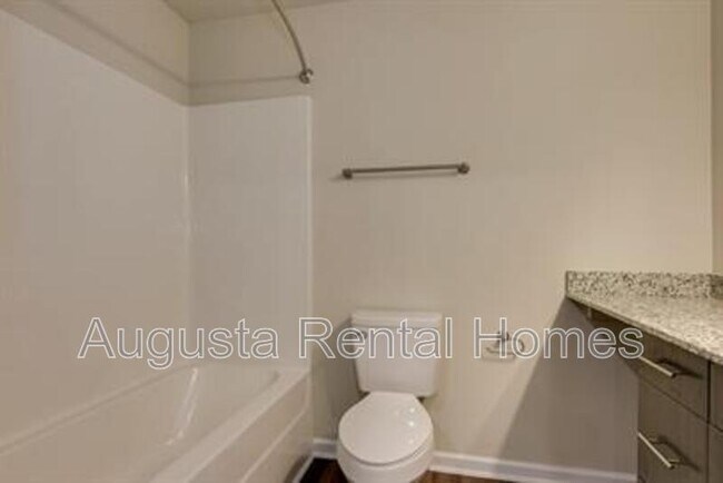 Building Photo - 2506 Otter Run