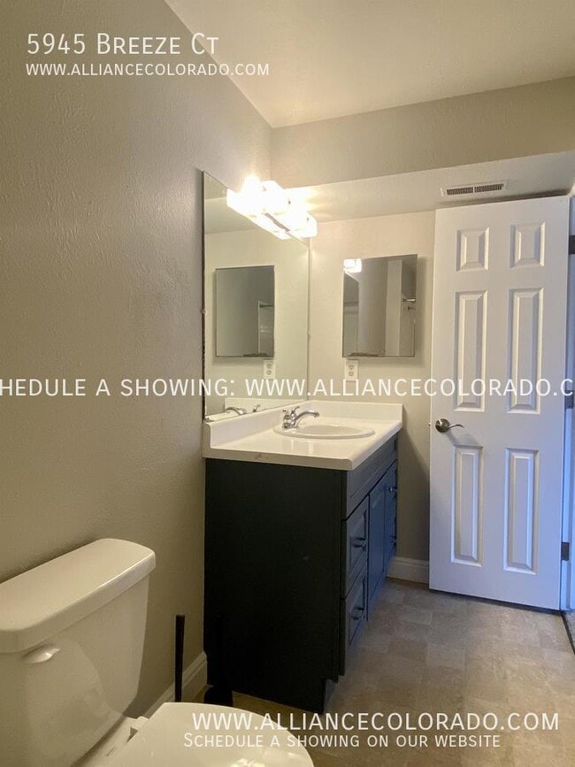 Building Photo - 5945 Breeze Ct