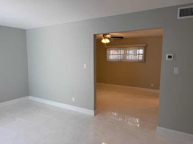 Building Photo - Remodeled Pool Home Located in the Very Desirable Bay Crest Park Waterfront Community