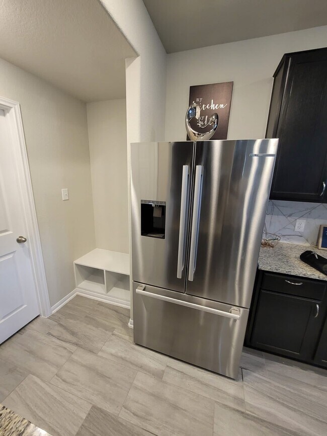 Building Photo - 4418 Hronas Dr