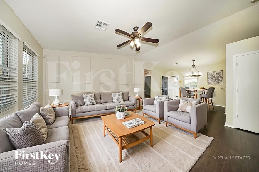 Building Photo - 1009 SW 153rd St