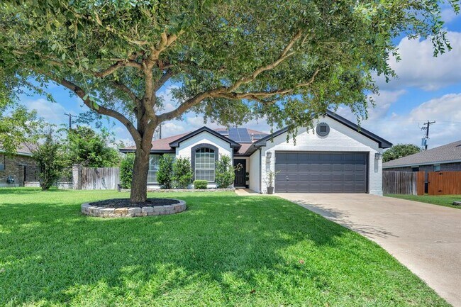 Building Photo - 1410 Sherry Dr