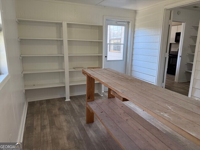 Building Photo - 731 Moon Bridge Rd