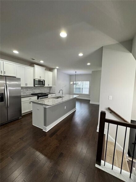 Building Photo - 3805 Oxford Cir