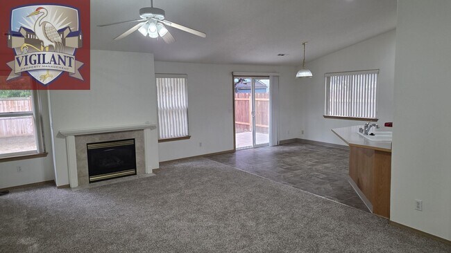 Building Photo - 16009 NE 93rd St