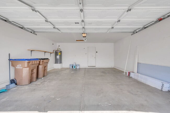 Building Photo - 2422 E Olivine Rd