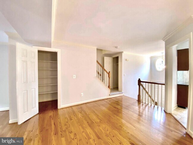 Building Photo - 2110 Eluna Ct