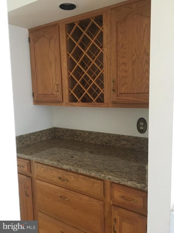 Building Photo - 5430 Ashleigh Rd