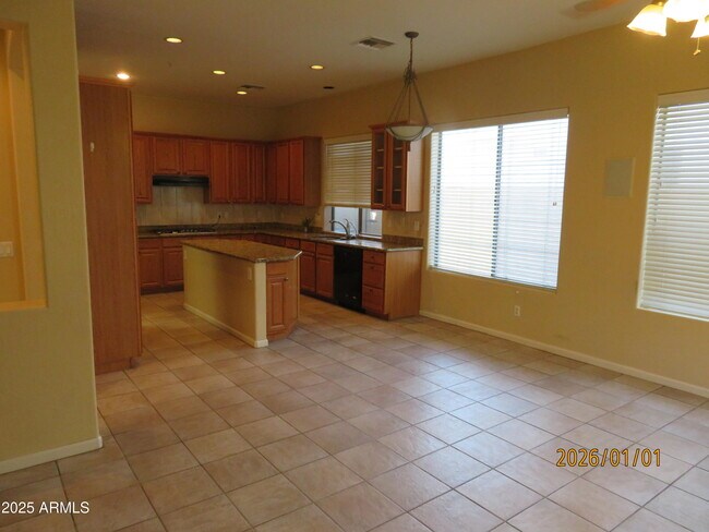 Building Photo - 7748 E Manana Dr