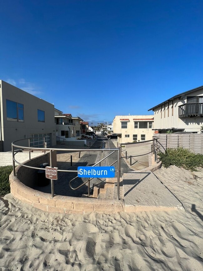 Building Photo - Pierpont Beach House for Lease!
