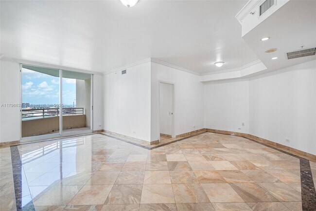 Building Photo - 888 Brickell Key Dr