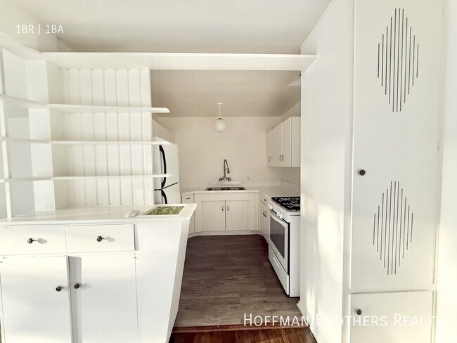 Building Photo - 11966 Laurelwood Dr