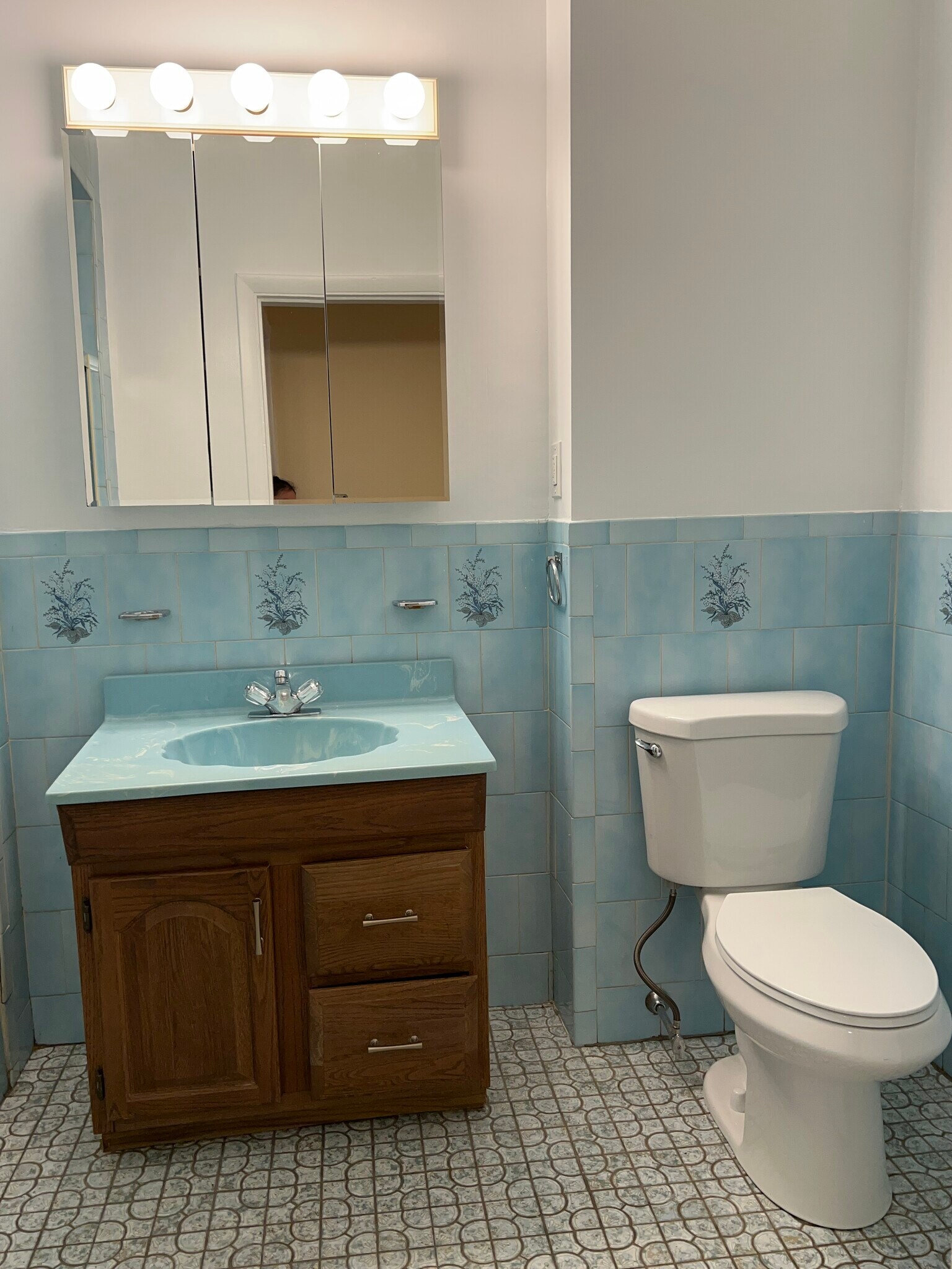 Building Photo - 227 Holland St