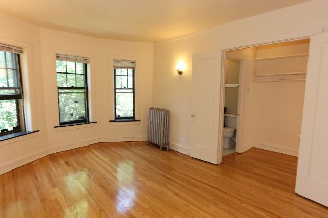 Building Photo - 4944 N Hoyne Ave