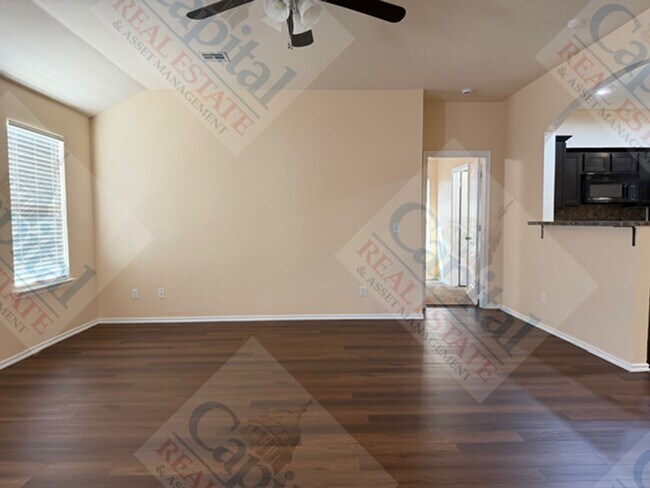 Building Photo - 9604 Ella Ln