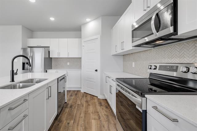 Building Photo - 3844 Clovis St