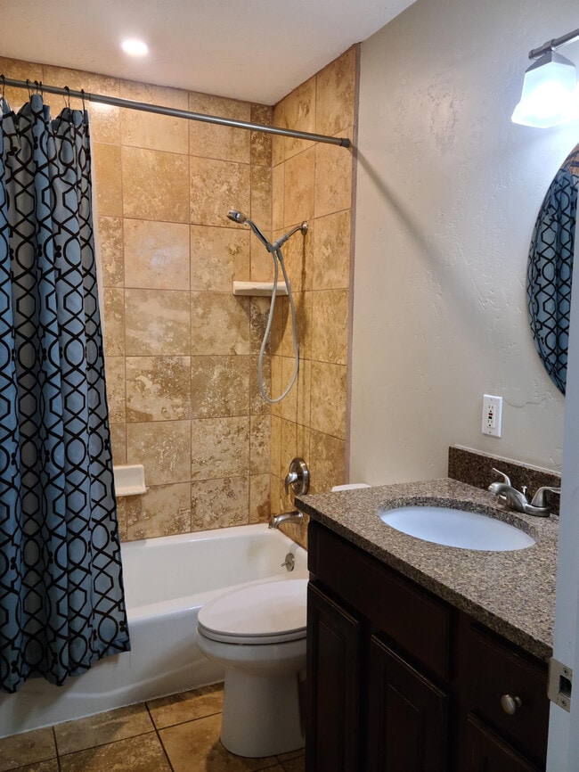 Building Photo - 11526 Equestrian Dr