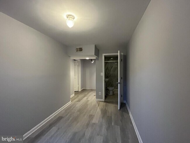 Building Photo - 18451 Stone Hollow Dr