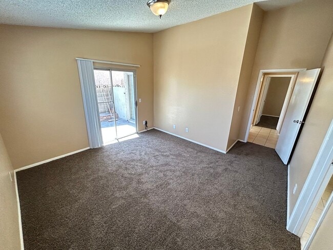 Building Photo - Beautiful single story- 3Bed/2Bath home lo...