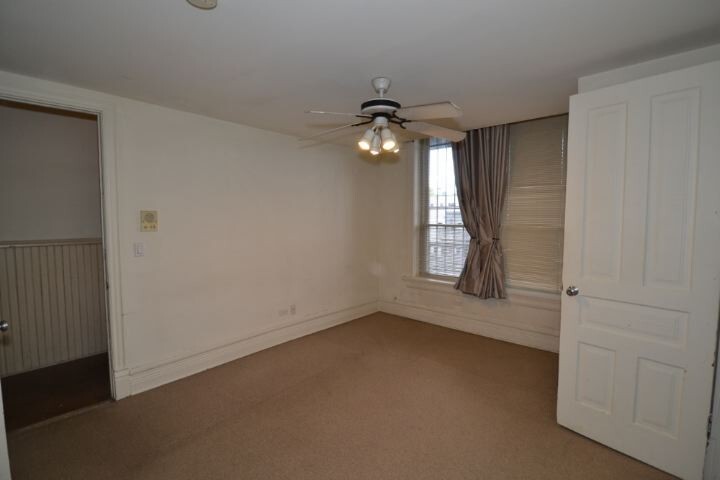 Building Photo - 2142 N Halsted St