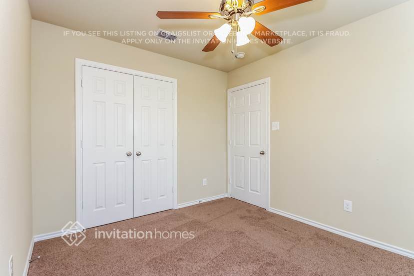 Building Photo - 5548 Thunder Bay Dr