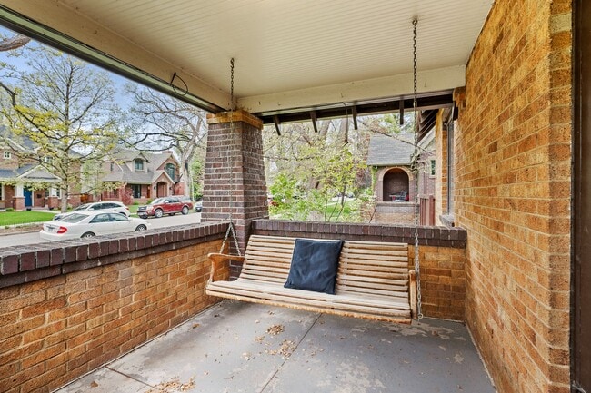 Building Photo - Gorgeous Wash Park Bungalow!
