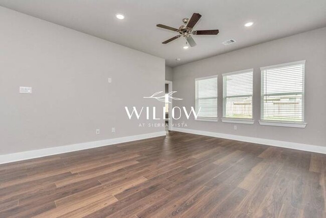 Building Photo - Spacious 4-Bedroom Home – 6 Weeks FREE Rent!