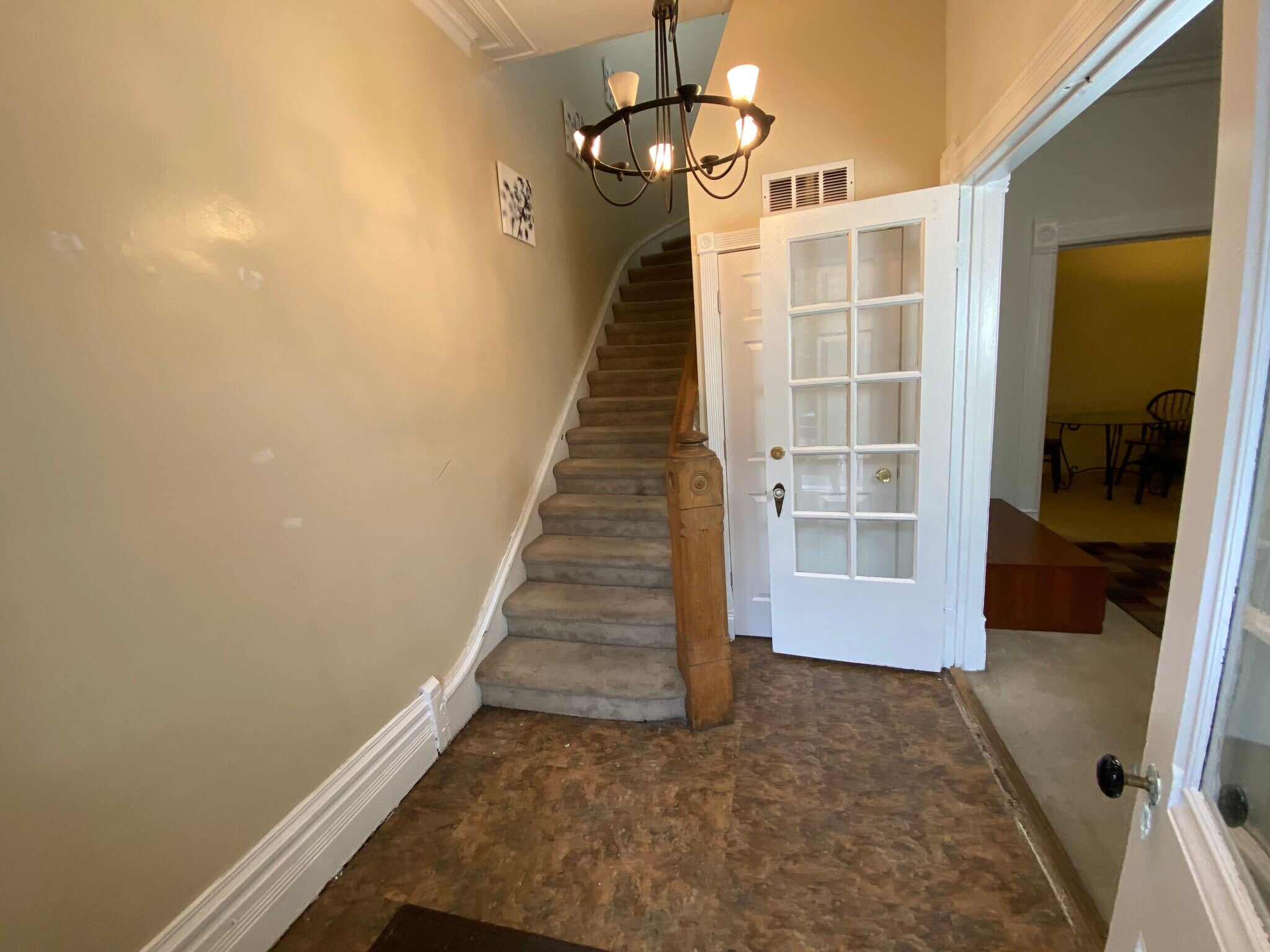 Main Front Entry - 915 S Loomis St