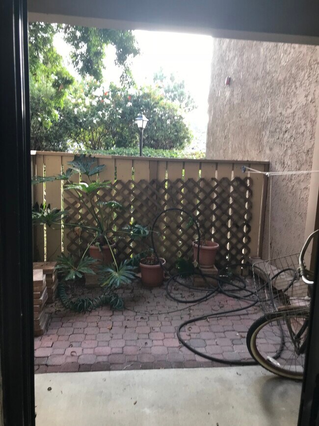 Back patio - 21372 Brookhurst St