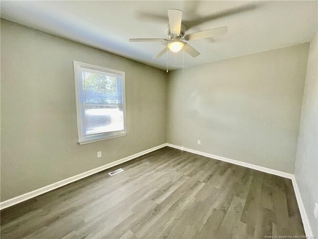 Building Photo - 5148 Longbranch Dr