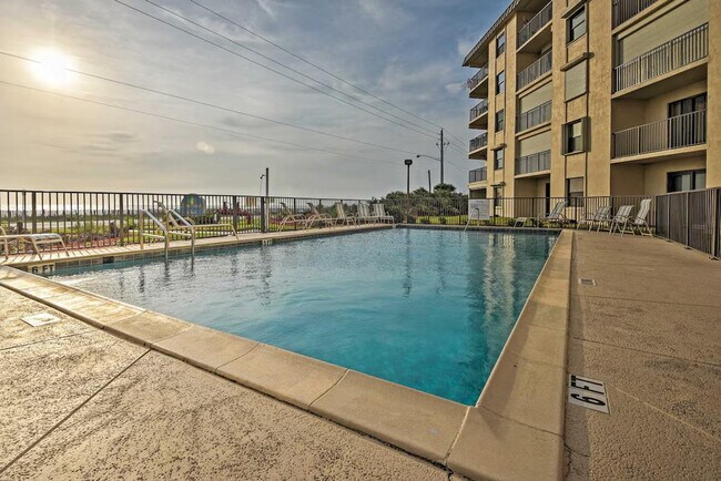 Building Photo - 2730 Ocean Shore Blvd