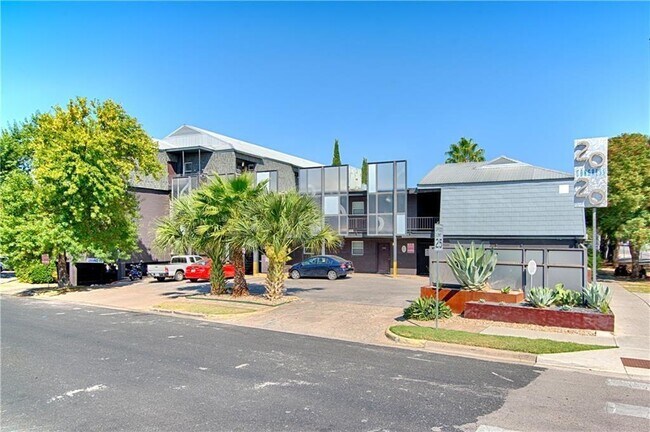 Building Photo - 2020 S Congress Ave