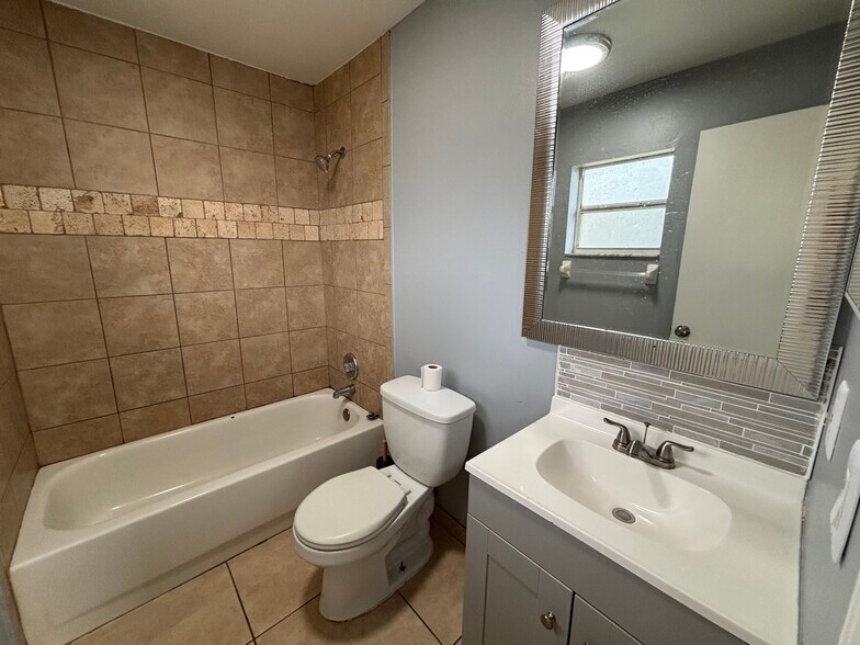 Building Photo - 452 Apopka Hills Cir