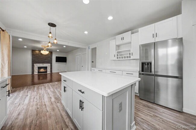 Building Photo - 49184 Gracechurch Rd