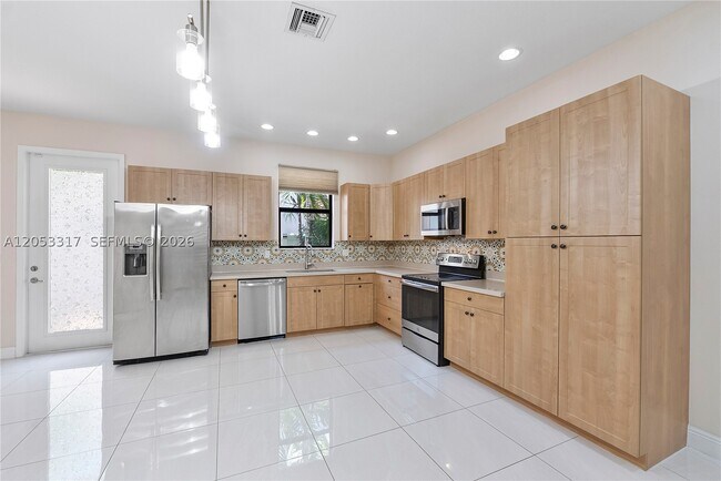 Building Photo - 20914 NW 1st Dr