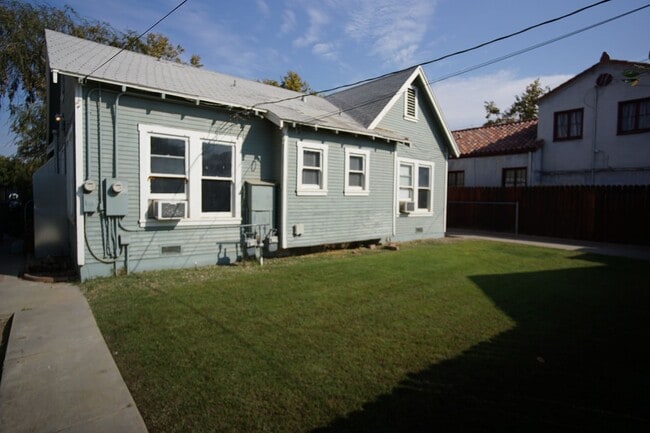 Building Photo - 127 Quincy St